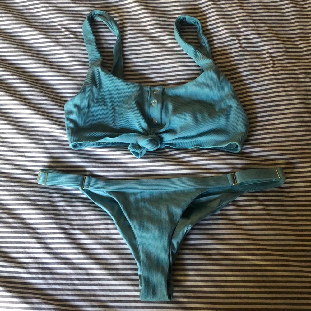 Beach Bunny bikini set L top / M bottoms